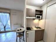 Saint Etienne Sud studio de 18.5m² habitables pièce à vivre avec kitchenette, salle d'eau/WC. Balcon Ouest de 7m² — photo 3