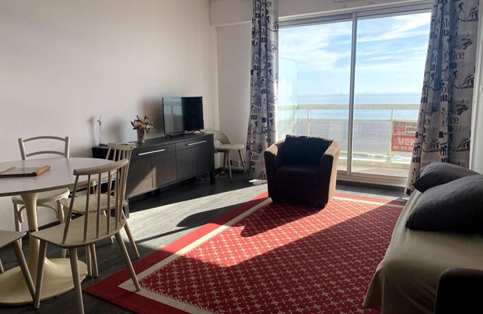 PORNICHET PROCHE LA BAULE APPARTEMENT T3 FACE MER DERNIER ETAGE AVEC STATIONNEMENT — photo 3