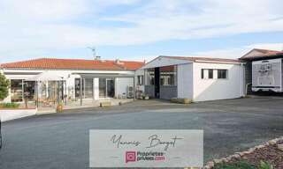 Immeuble  218 m² à vendre à Chavagnes-en-Paillers (85250)