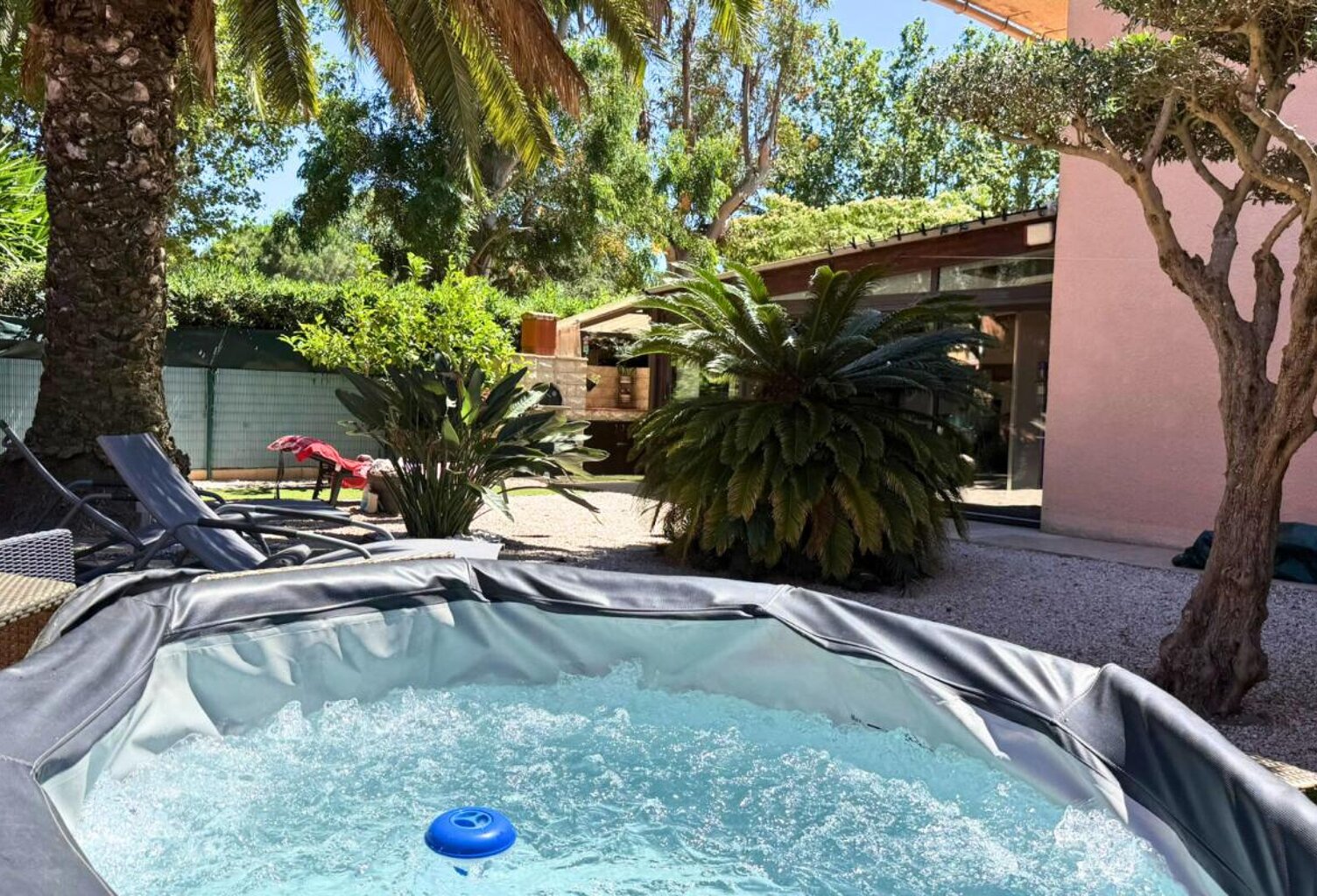 Appartement Duplex avec Jardin & Dépendance 93 m² utiles  À 5 min de la Plage — photo 1