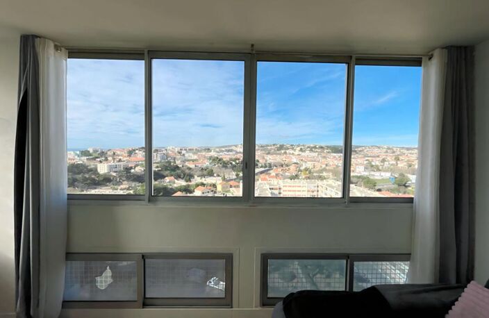Exclusivité, vendu avec locataire, T4 Marseille 15ème , Résidence Val pins, quartier Les Borels — photo 5