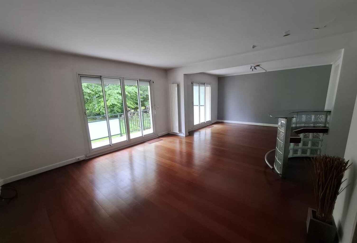 Appartement À Vendre — photo 1