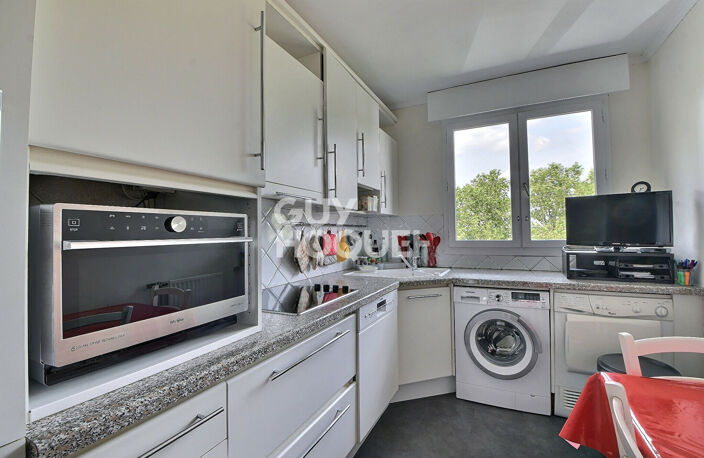 Sans Souci / Monplaisir, dernier étage, T4 / T5 de 114 m²  avec terrasse plein ciel de 35 m² et 2 garages, Lyon, 3ème (69003) — photo 4