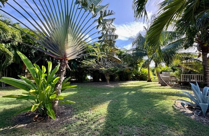 SAINT-FRANÇOIS – VILLA D’EXCEPTION AVEC GRANDE PISCINE, À 5 MINUTES DES PLAGES — photo 3