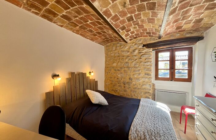 Maison de caractère rénovée – Cour, terrasse et 4 chambres – Secteur Lussan ✨ — photo 4