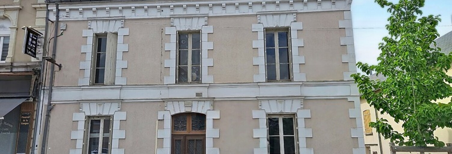 Maison 10 Pièces 210 m² à vendre à Thouars (79100)