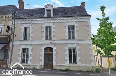 Thouars centre – Bien à rénover 210 m² avec 3 garages – Fort potentiel locatif/activité tertiaire et libérale — photo du bien