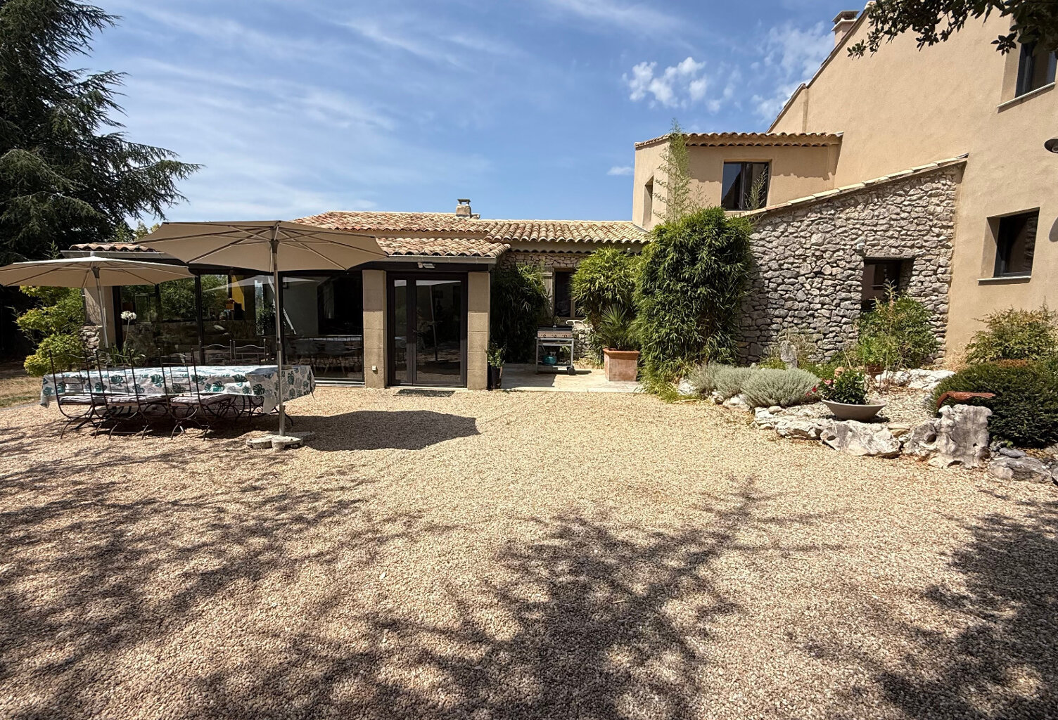 Grande propriété avec Piscine Naturelle - Élégance provençale entre Mont Ventoux et Luberon en EXCLUSIVITÉ — photo 1