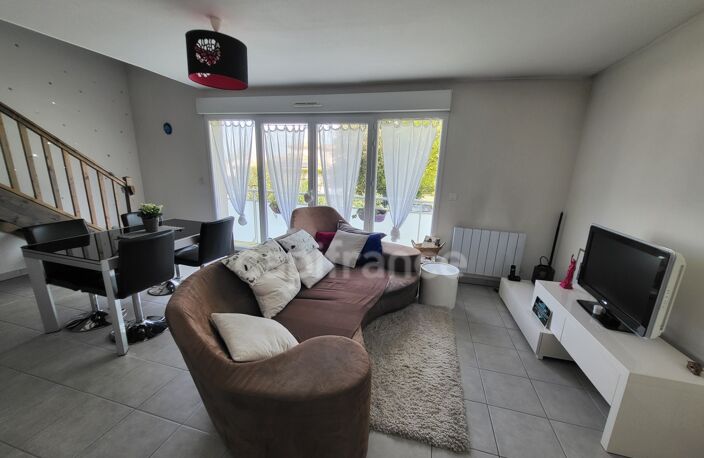 Charmant duplex lumineux type 3 avec balcon filant et parking – Résidence calme, EYSINES (33) — photo 2