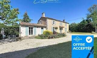 Maison 6 Pièces 174 m² à vendre à Saint-Martin-de-Saint-Maixent (79400)