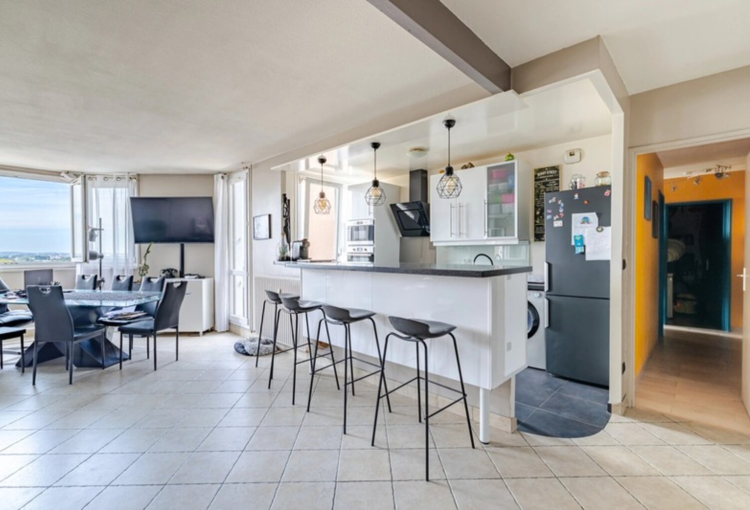 LIVRY GARGAN appartement T4 6 85 M2 cave et place de parking — photo 1