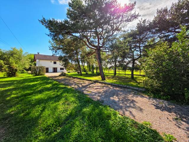 À quelques minutes de Lons-le-Saunier – Maison 3 chambres sur 4 295 m² de terrain — photo du bien