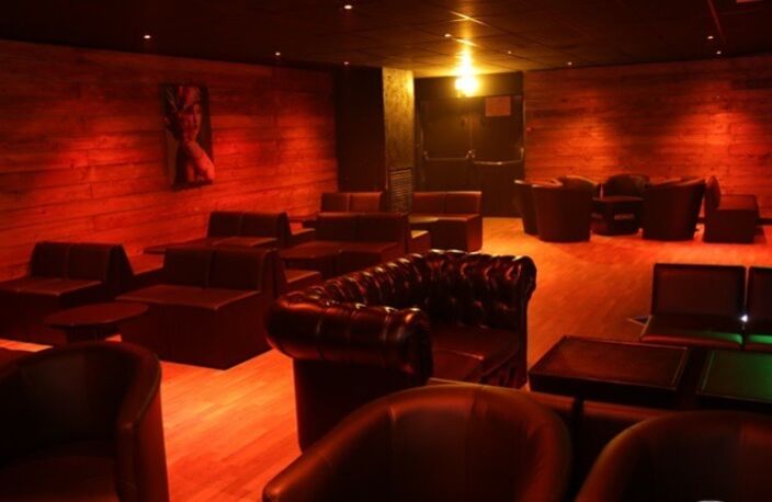 A VENDRE PROCHE RENNES (35) PARTS SOCIALES- DISCOTHEQUE D'ENVERGURE — photo 5