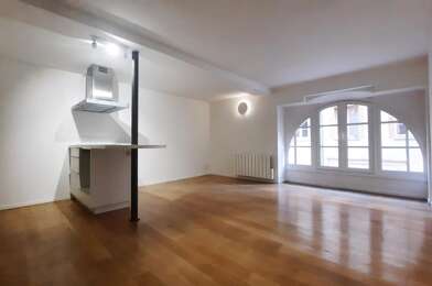 Appartement 2 pièces 822 €