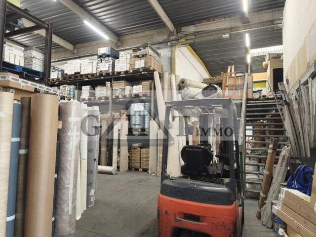 1100 m² ENTREPOT BUREAUX A VENDRE — photo du bien
