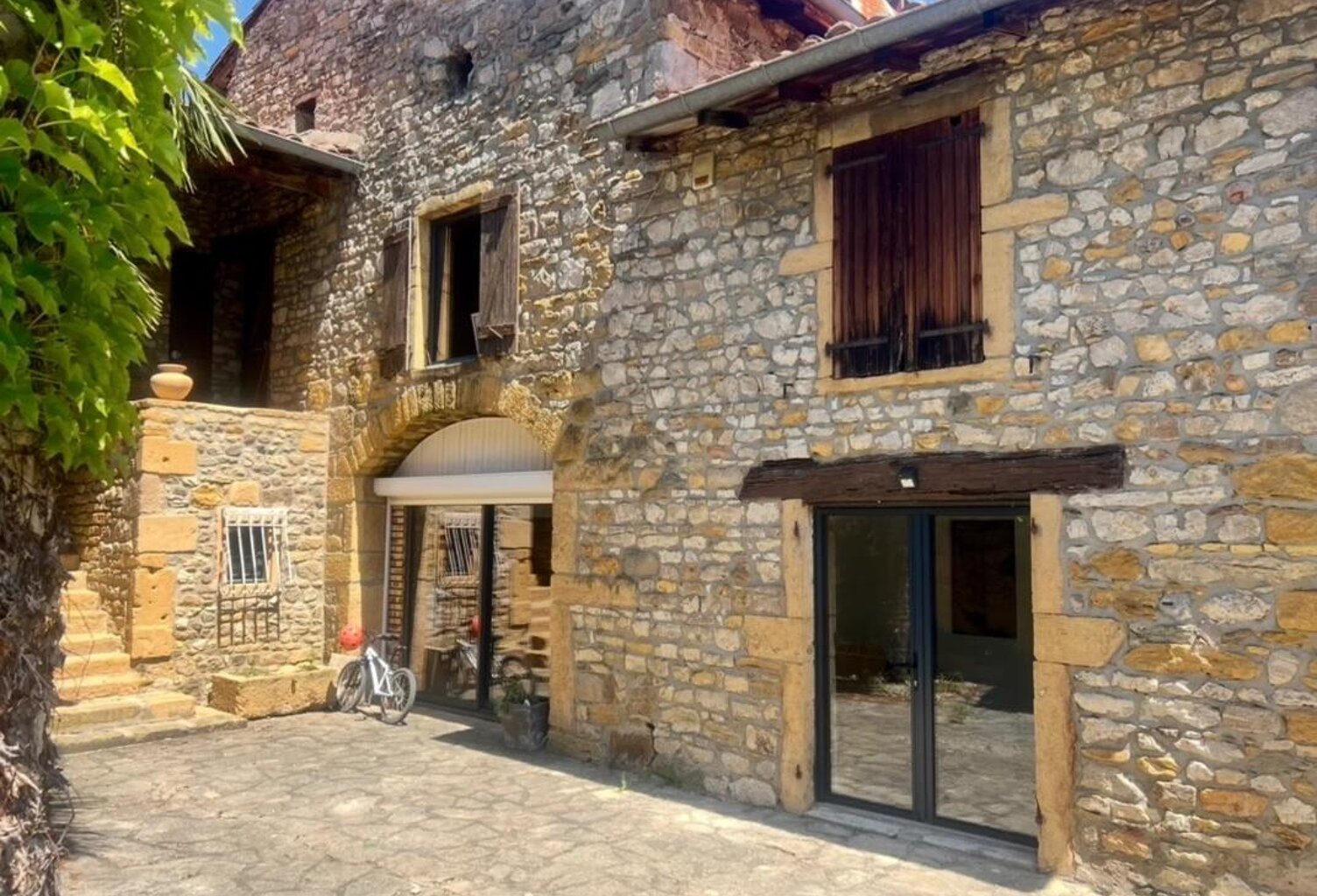 Maison en pierre avec piscine à Châtillon — photo 1