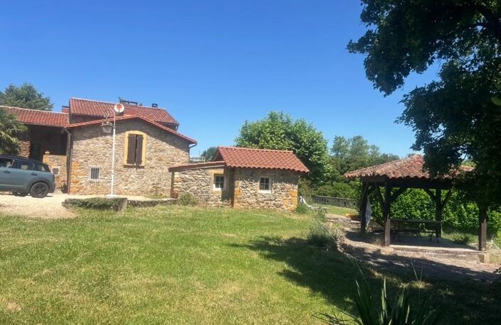 Maison en pierre avec piscine à Châtillon — photo 3