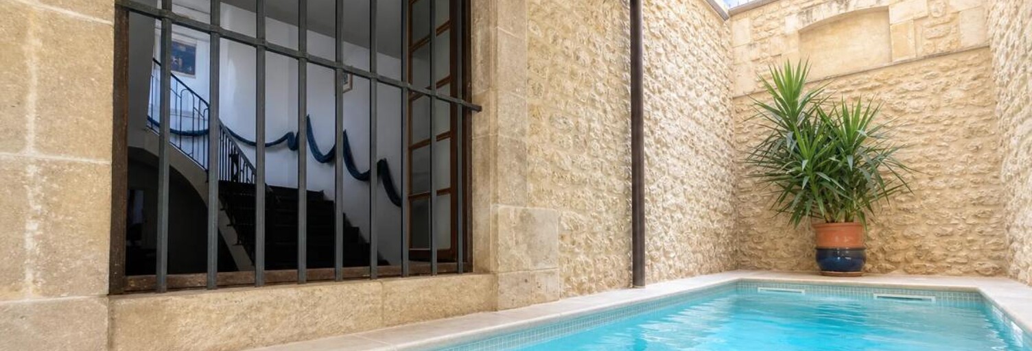 Maison 13 Pièces 606 m² à vendre à Bourg-Saint-Andéol (07700)