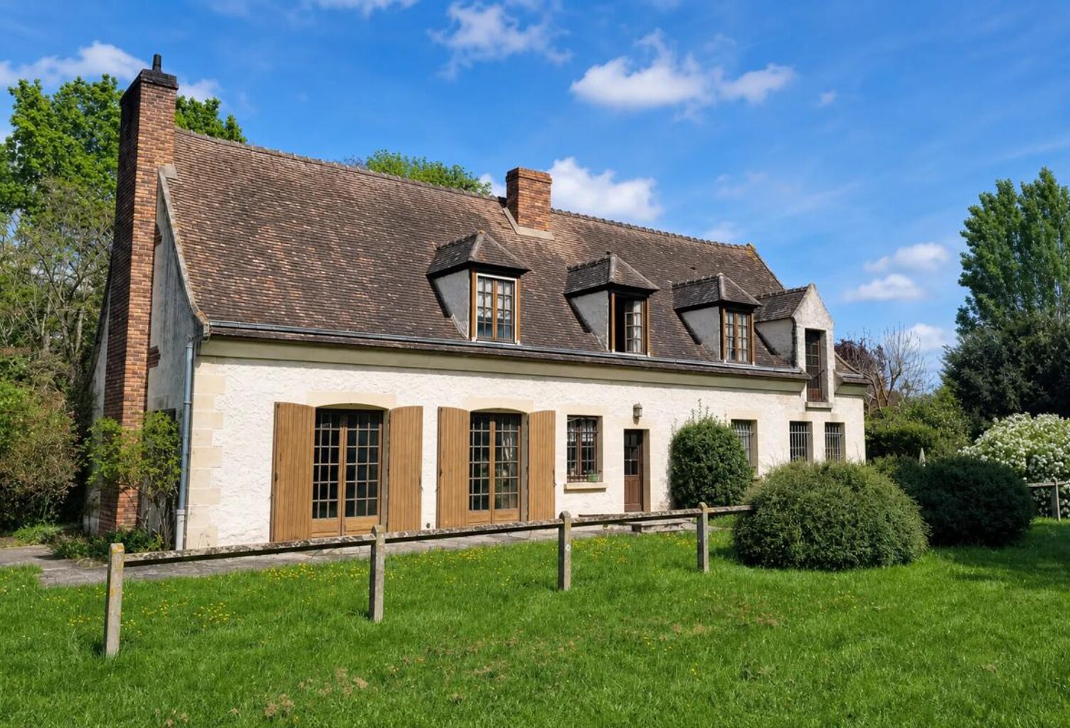 Maison longère à rénover - 10 pièces, 240 m²- sur un parc arboré — photo 1