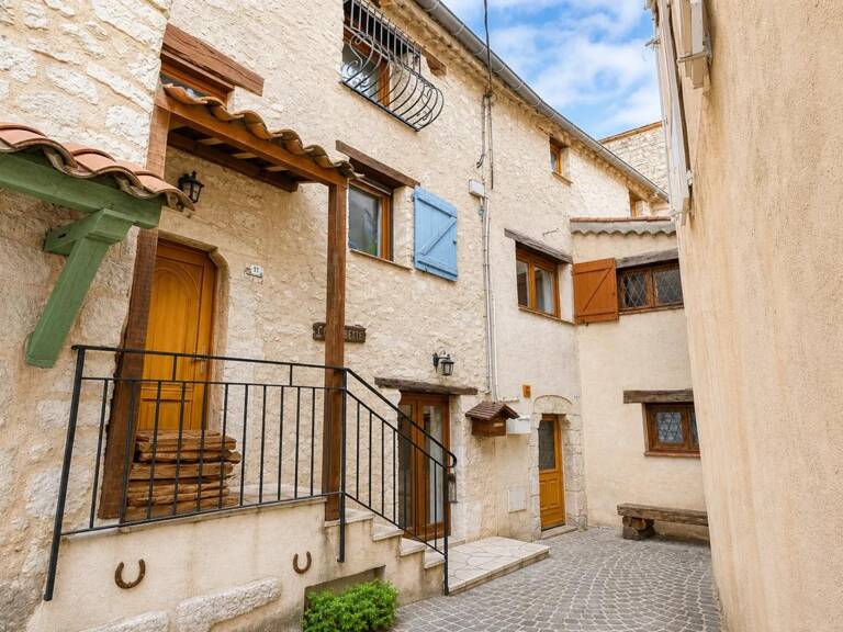 Charmante maison au calme à Saint-Vallier-de-Thiey — photo 1