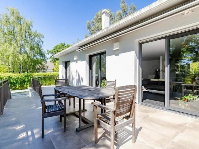 Maison 9 pièces 220 m² avec piscine à Montmorency — photo du bien