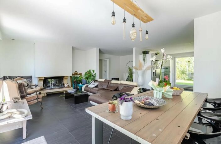 Maison 9 pièces 220 m² avec piscine à Montmorency — photo 4