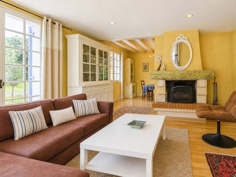 Belle maison familiale de 147 m² avec piscine à Coutras — photo 1
