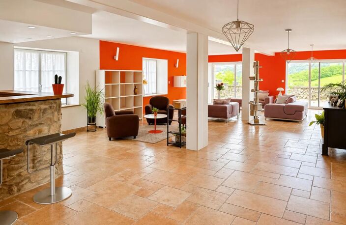 Maison de 10 pièces de 374 m² à Montromant — photo 3