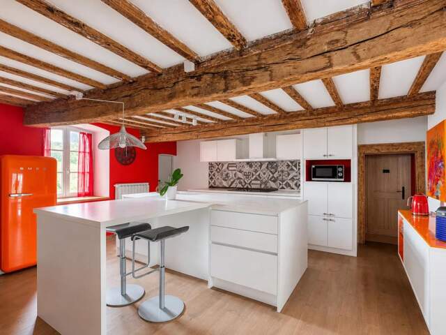 Maison de 10 pièces de 374 m² à Montromant — photo du bien