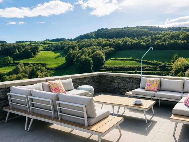 Maison de 10 pièces de 374 m² à Montromant — photo du bien
