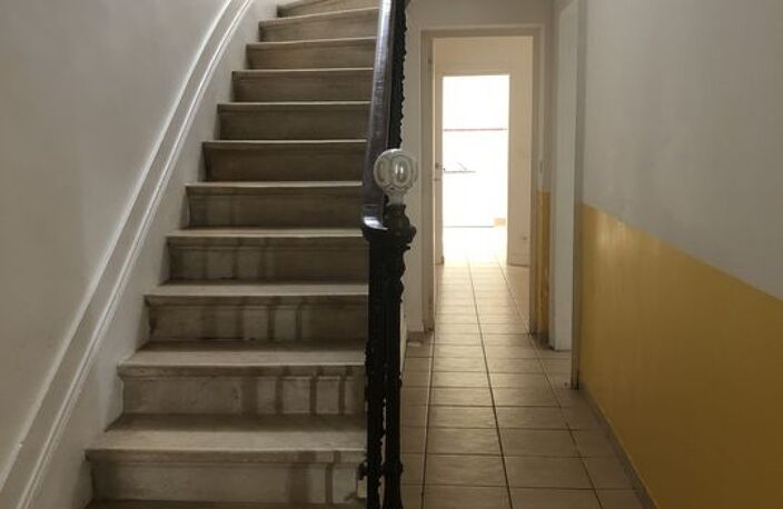 MAISON DE VILLE STYLE DE MAÎTRE , EN PIERRE A ETAGES, RENOVEE — photo 3