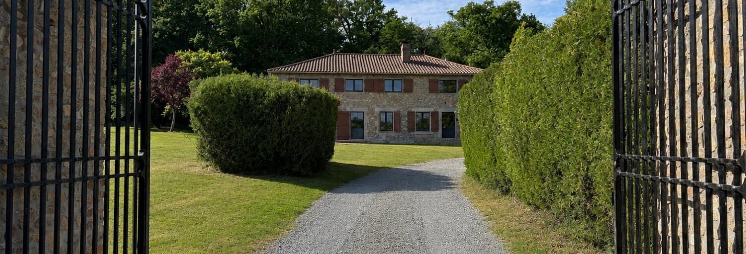 Maison 12 Pièces 334 m² à vendre à Bressuire (79300)
