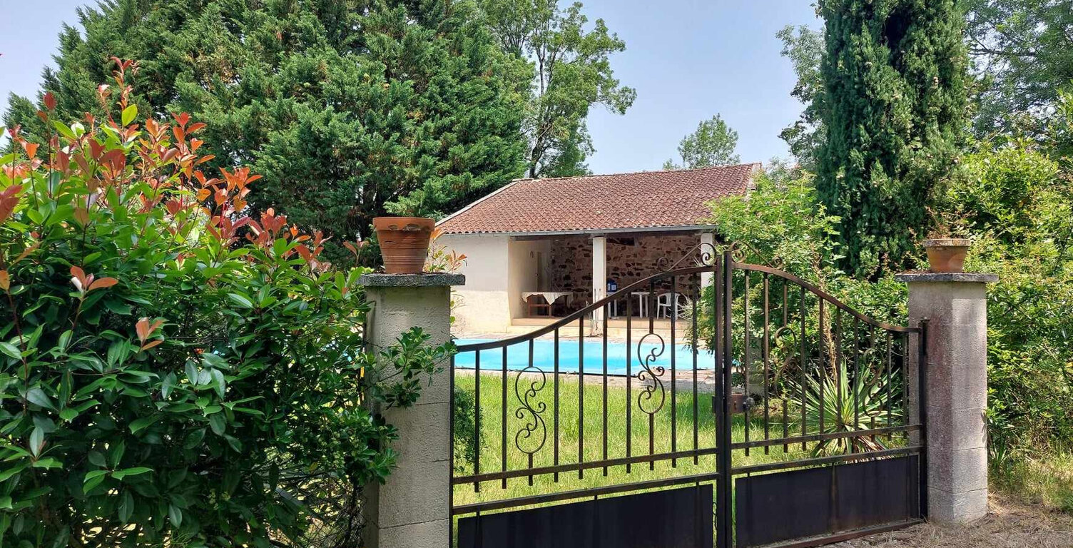 Propriété sur 40 hectares — photo 1