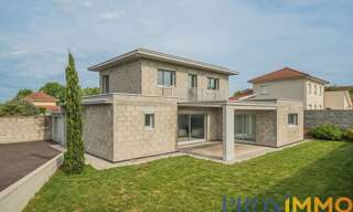 Maison 5 Pièces 123 m² à vendre à Charnècles (38140)