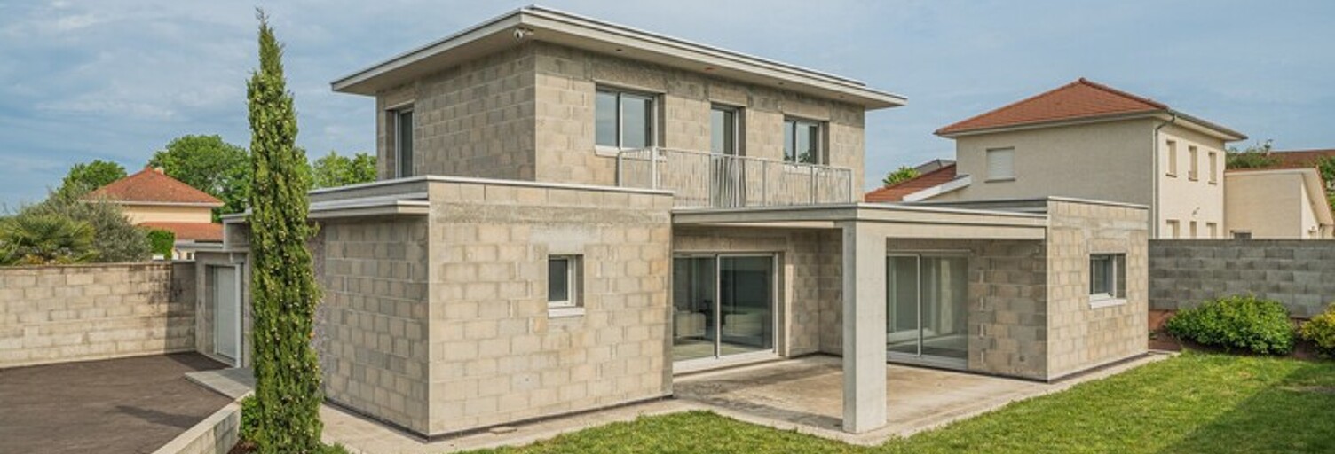 Maison 5 Pièces 123 m² à vendre à Charnècles (38140)