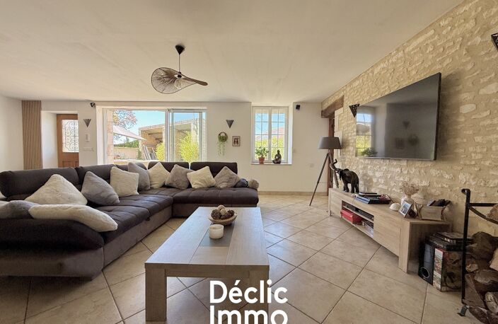 Magnifique longère familiale au cur de Vouillé — photo 4