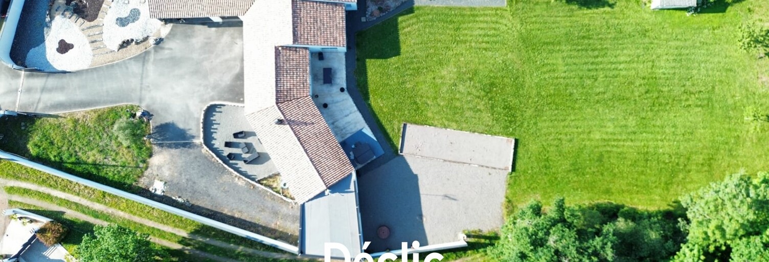 Maison 7 Pièces 220 m² à vendre à Le Champ-Saint-Père (85540)