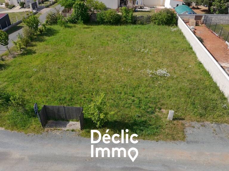 TERRAIN CONSTRUCTIBLE 707 M² — photo 1