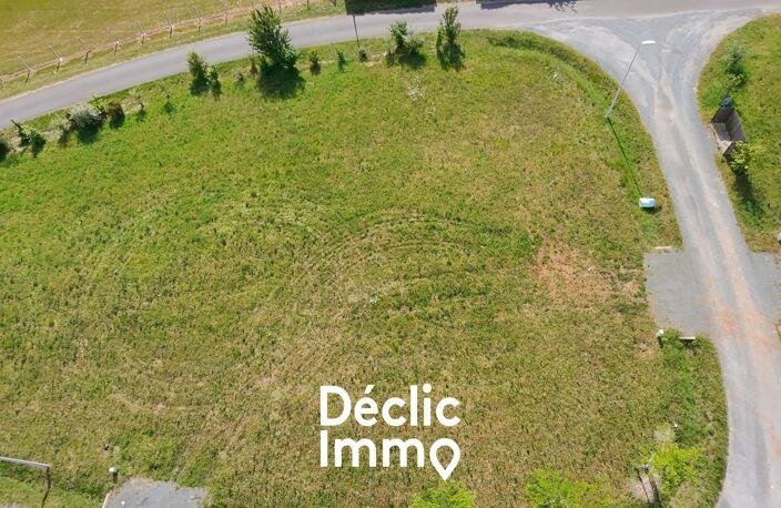 TERRAIN CONSTRUCTIBLE 825 M² — photo 2