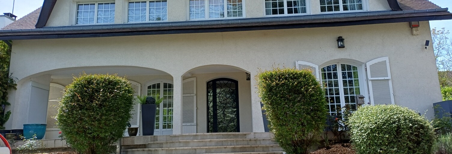 Maison 8 Pièces 244 m² à vendre à Grigny (91350)