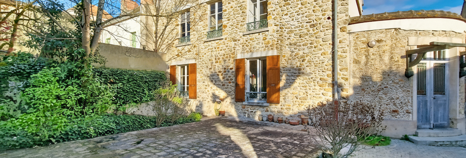 Maison 11 Pièces 220 m² à vendre à Briis-sous-Forges (91640)