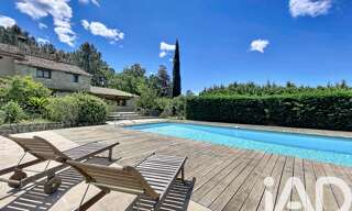 Maison 9 Pièces 200 m² à vendre à Tourrettes (83440)