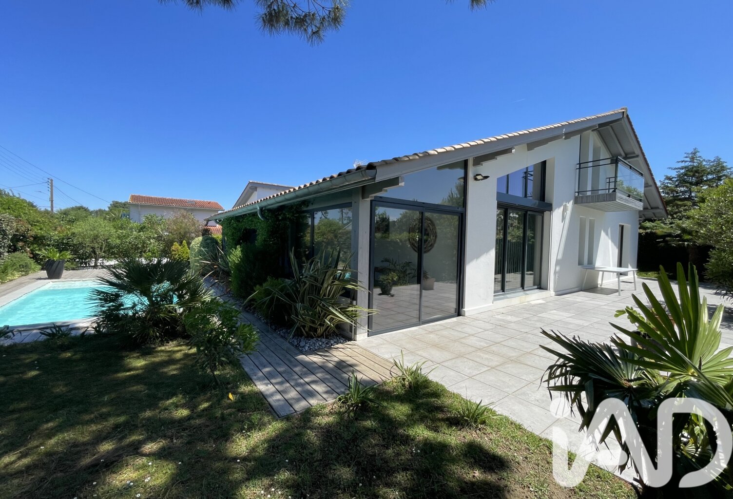 Vente Maison/villa 8 pièces — photo 1