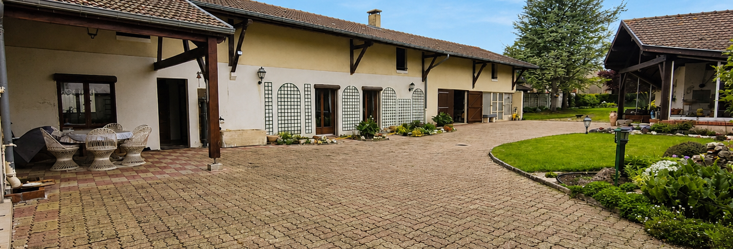 Maison 8 Pièces 314 m² à vendre à Courtisols (51460)