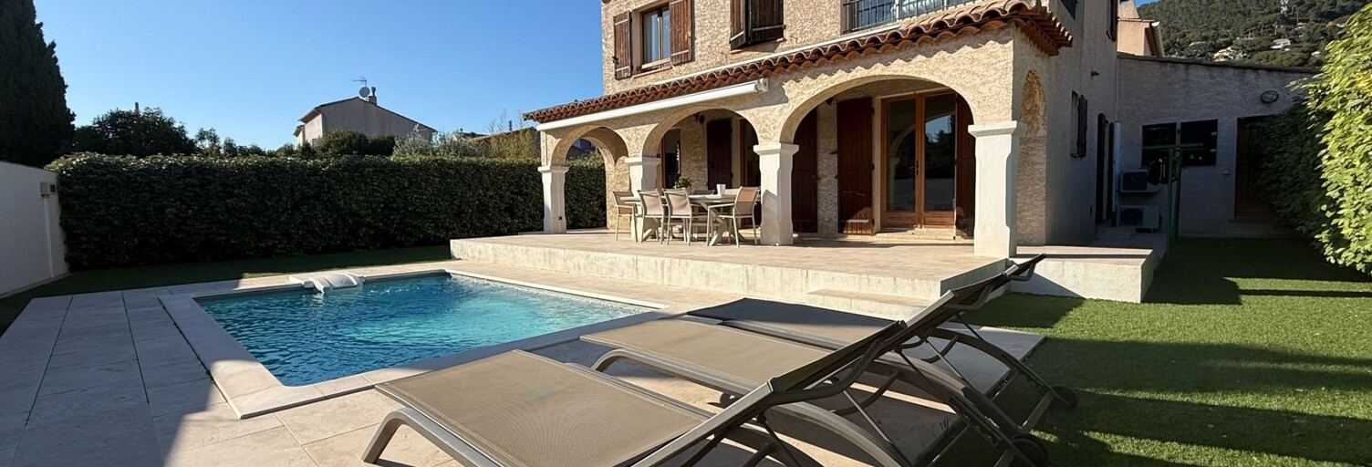 Maison 6 Pièces 133 m² à vendre à Carqueiranne (83320)