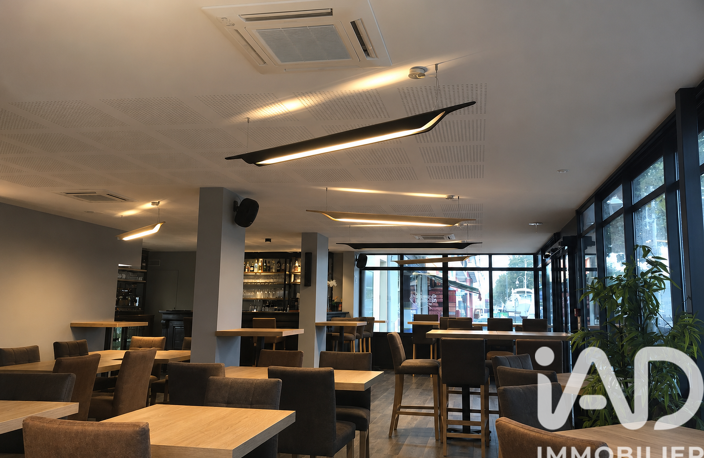 Vente Local commercial 130 m&sup2; — photo 4