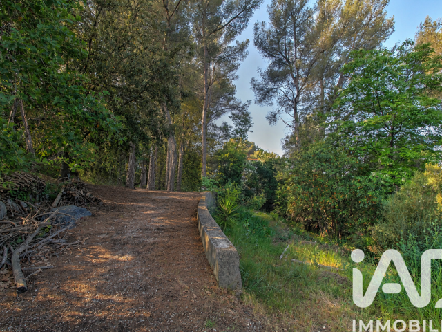 Vente Terrain à bâtir 970 m&sup2; — photo du bien