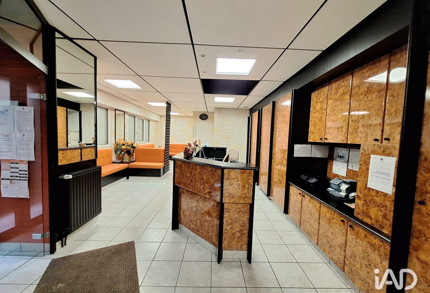 Vente Bureaux 200 m&sup2; — photo 1