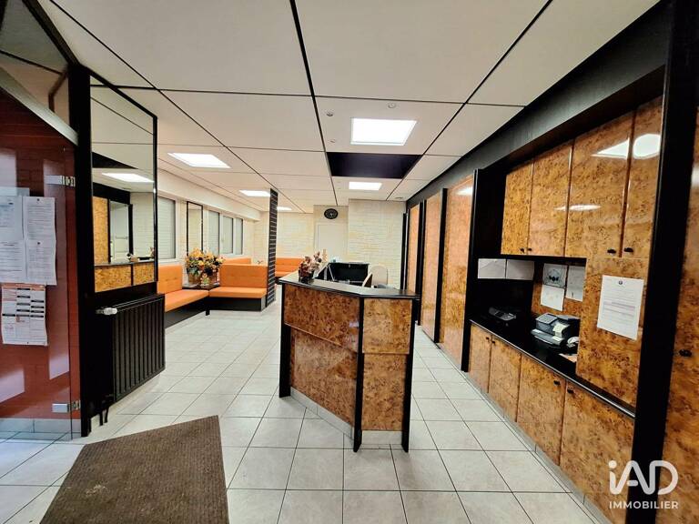 Vente Bureaux 200 m&sup2; — photo 1