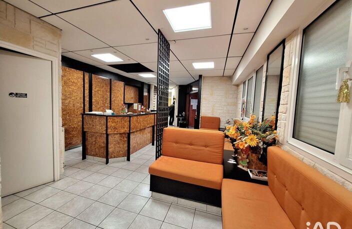 Vente Bureaux 200 m&sup2; — photo 3